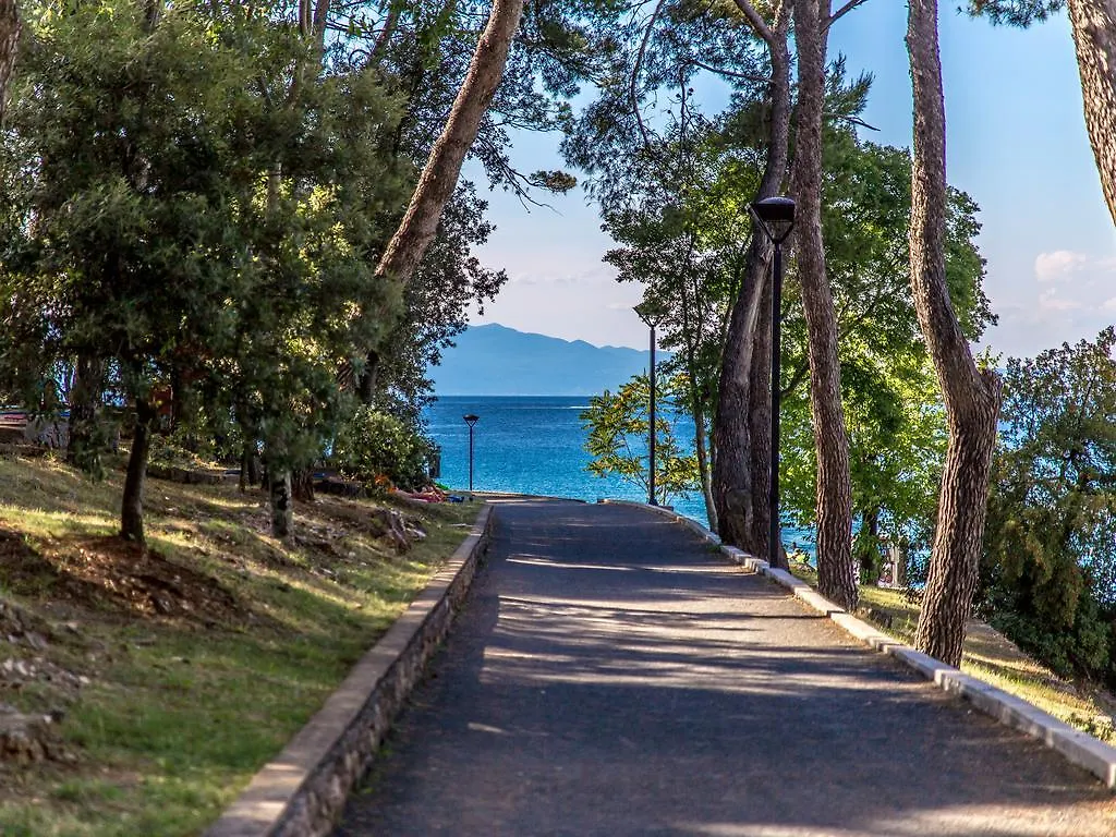 Apartments & Rooms Milcetic M Malinska 4*,  Croatia