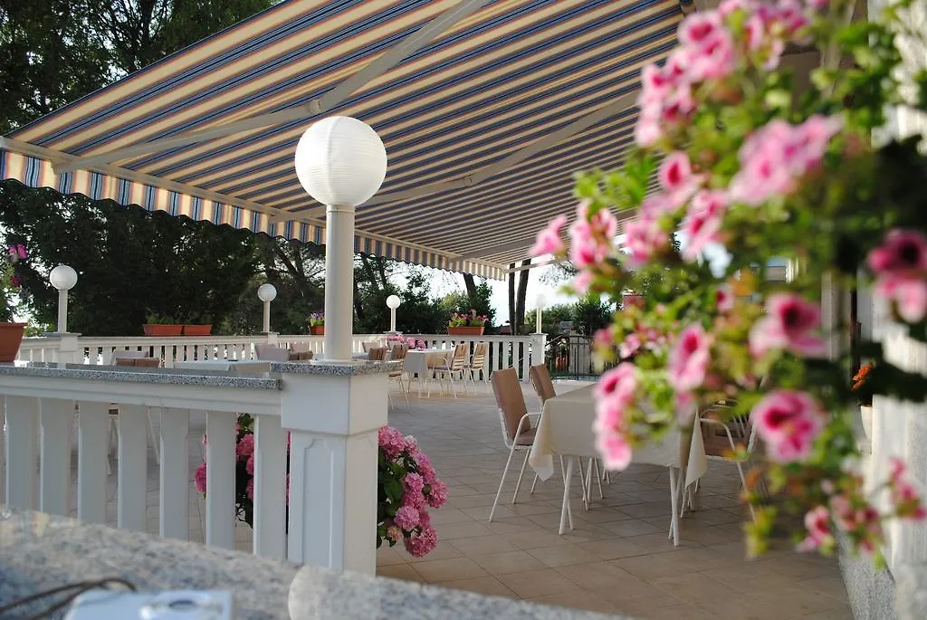 Guest house Apartments & Rooms Milcetic M Malinska